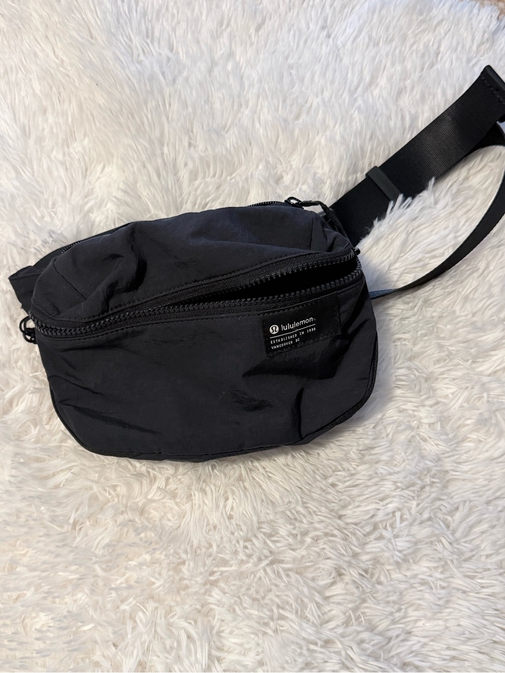 lululemon athletica Black Men's Belt Bag - Minimal Everyday Carry